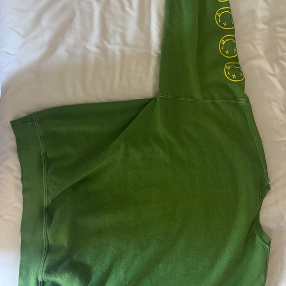 Urban Outfitters Nirvana Smile Oversized Crew Neck Ssweatshirt - Picture 3 of 3